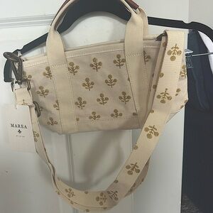 Marea canvas tote NWT